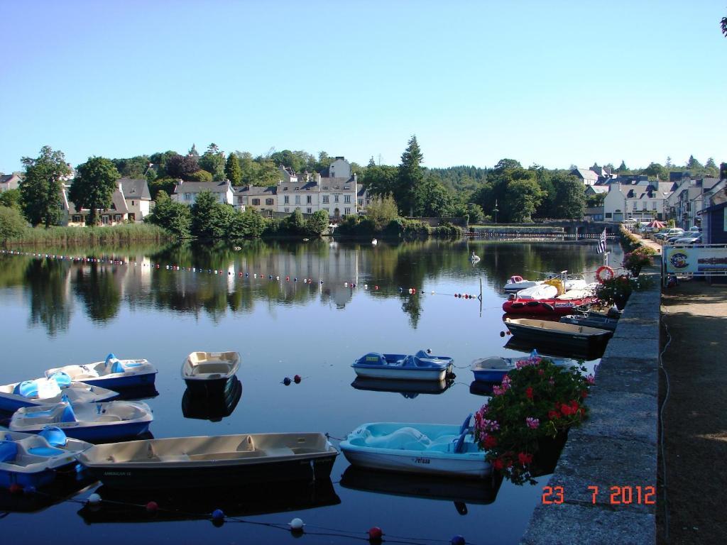 Hotel Du Lac Huelgoat Eksteriør billede